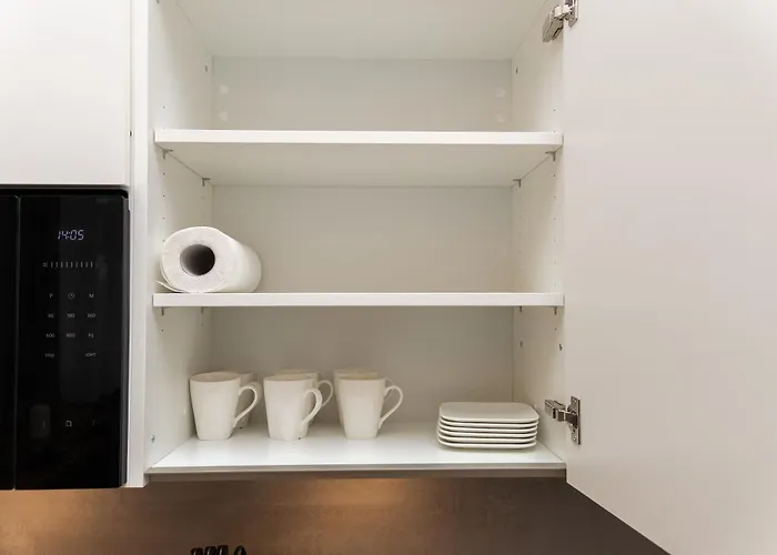 High-end 3 Bedroom L Free Parking L Ac In Every L Sleeps 11 Viena