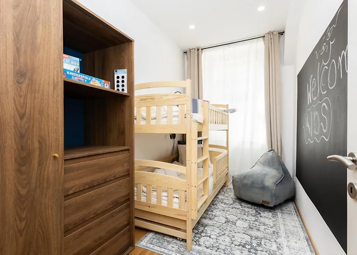 شقة High-end 3 Bedroom L Free Parking L Ac In Every L Sleeps 11